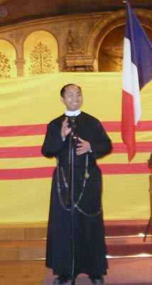 LM-NguyenvanKhai Paris 2012