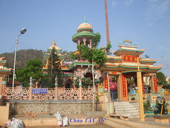 chuaTayAn