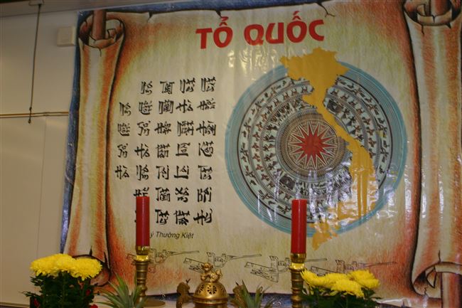 tiengvietgiuathegioi